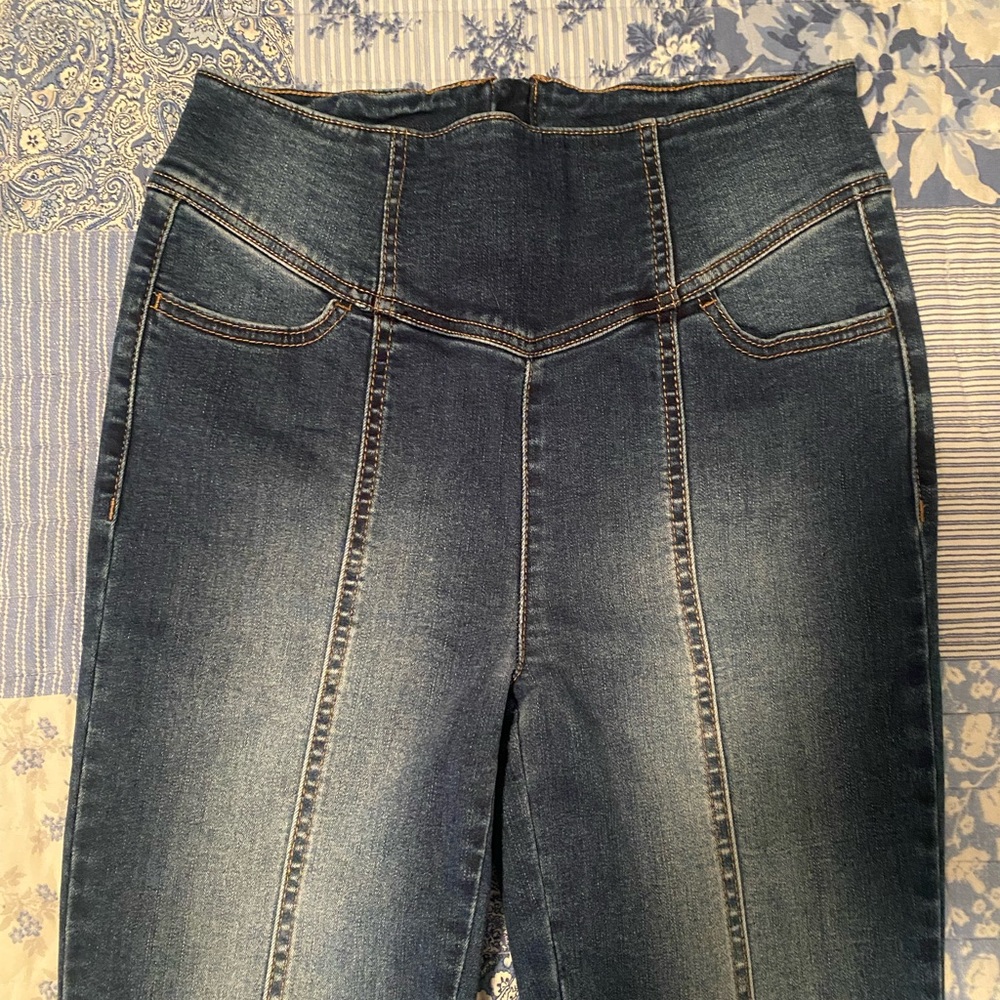 Fashion Nova High Rise Jeans No Back Pockets - Picture 4 of 6
